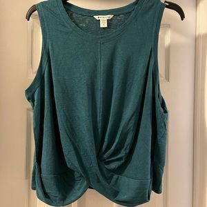 NWT Athleta Breezy Twist Tank. Twisted front. Banded waist. Green. Size 2X.